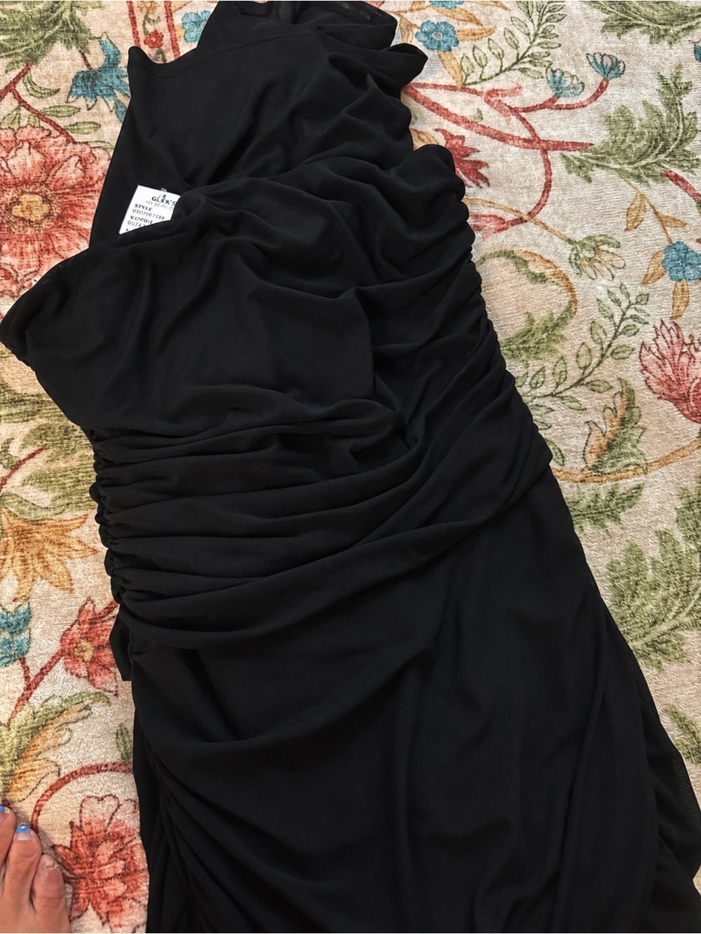 Black Ruched Midi dress - Picture 3 of 3